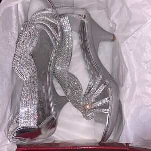 🌴Formal shoe with slight heel